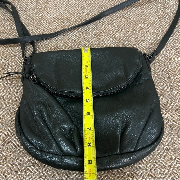 Margot Black Genuine Leather Crossbody Shoulder Bag Small Zip Closure Pockets - Picture 11 of 12